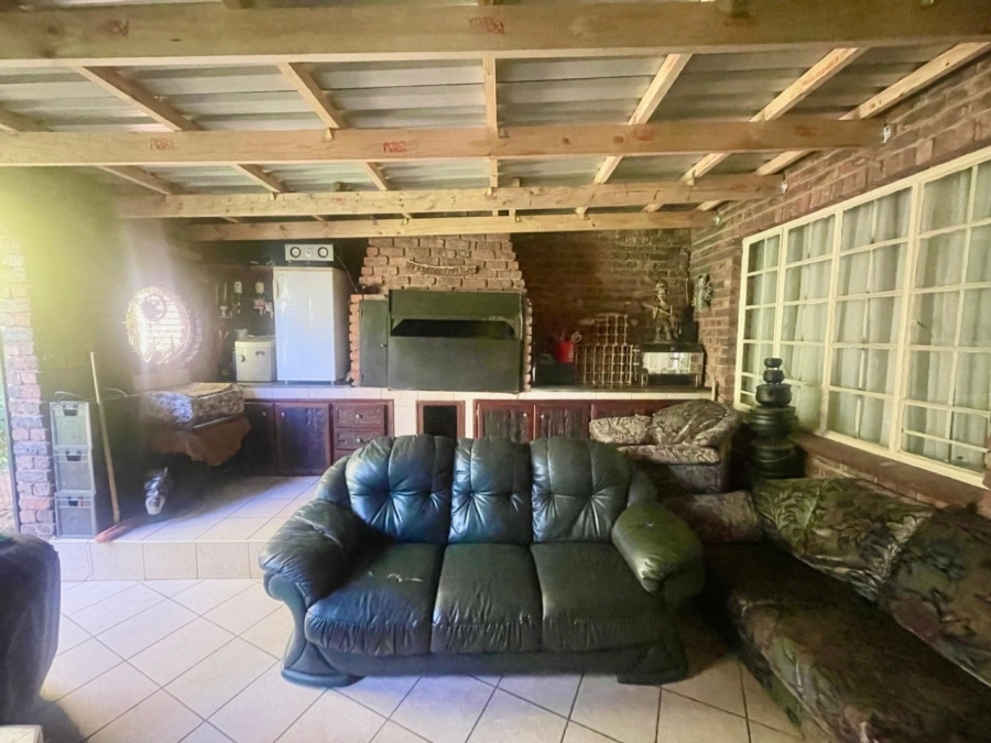 To Let 3 Bedroom Property for Rent in Safari Gardens North West